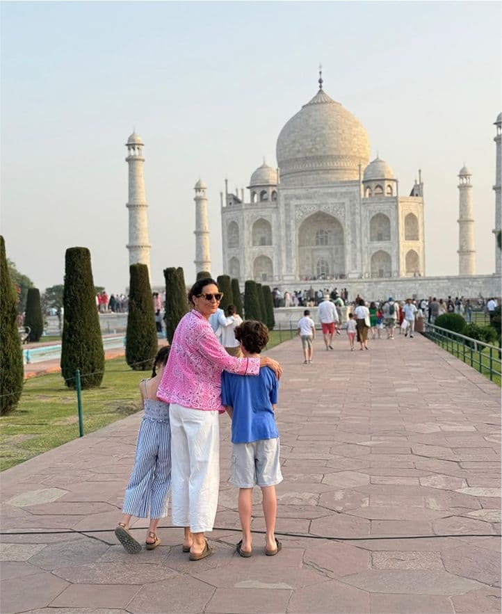 Voyage en Asie : Visite en famille des temples d’Angkor, expérience culturelle adaptée aux enfants avec un guide local.