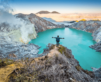 volcan-ijen-souffre