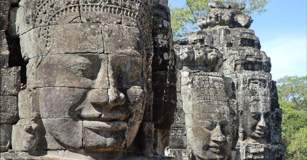 comprehensive-guide-for-visiting-the-angkor-wat-temple.htm